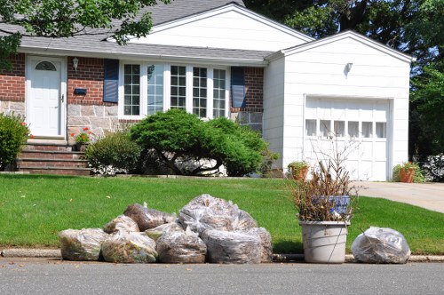 Clean Balwyn streets with efficient rubbish removal services