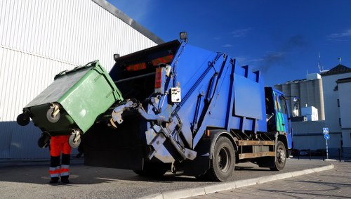 Clean streets in Lower Plenty with rubbish removal