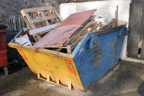 Various benefits of using professional rubbish removal services